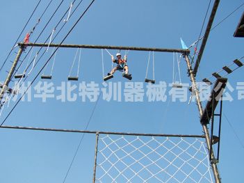 网绳荡木桥－高空拓展器械